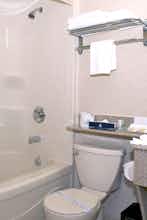 Hotel Monte Carlo Inn & Suites Downtown Markham photo 4