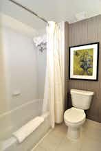 Hotel Hilton Garden Inn Westbury photo 5