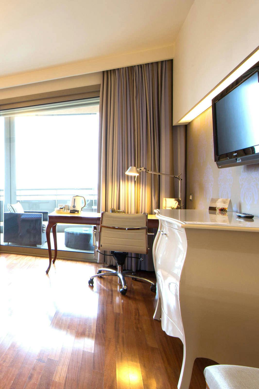 Hotel UNAHOTELS Expo Fiera Milano photo 5