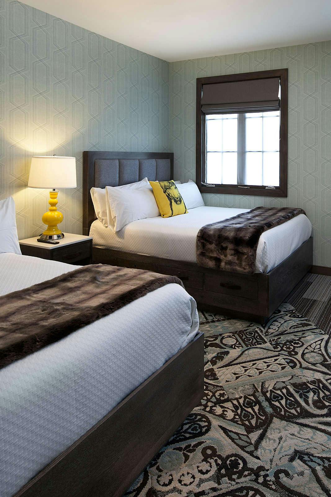 Hotel Moxy Santa Barbara photo 2