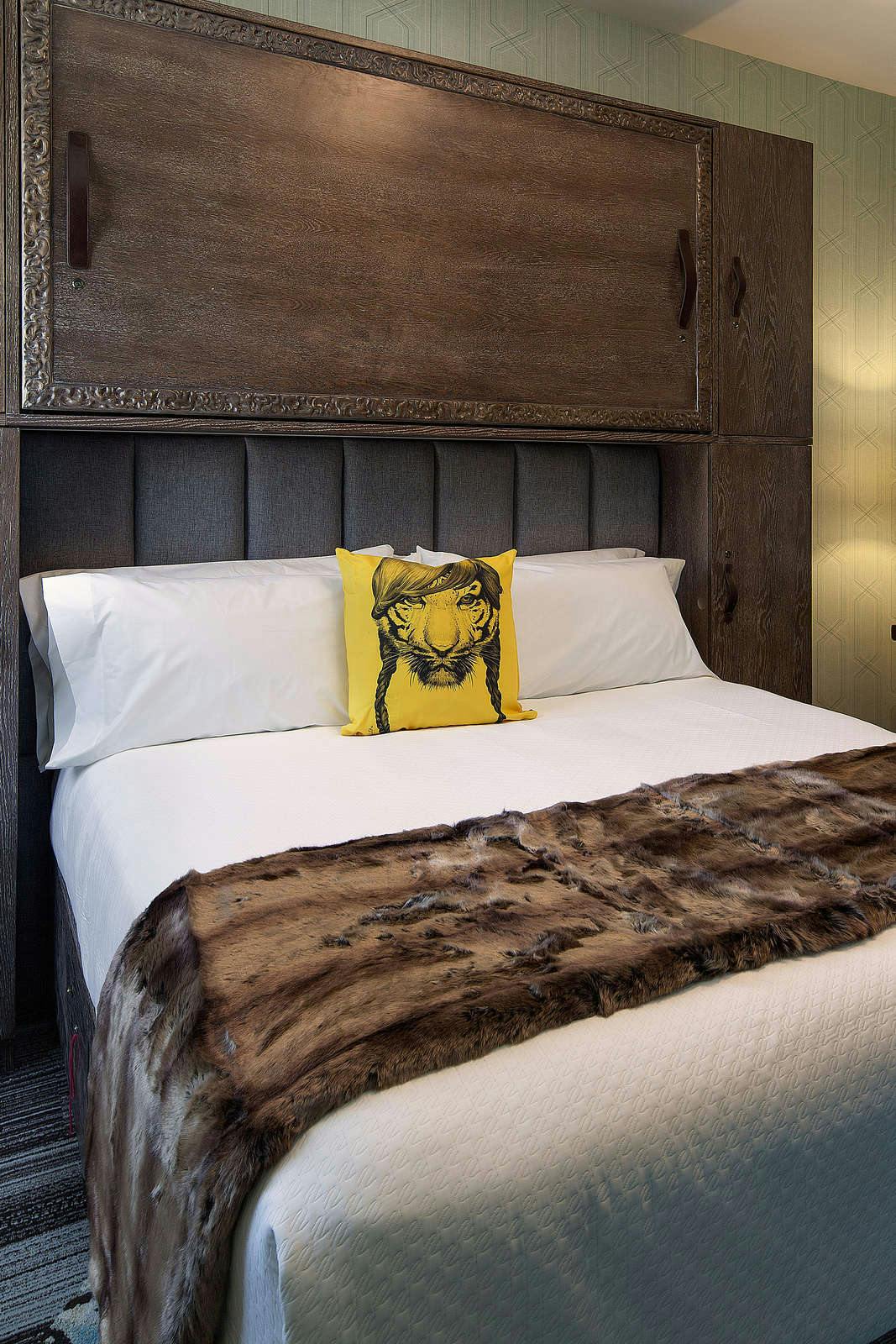 Hotel Moxy Santa Barbara photo 1