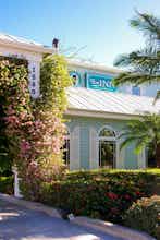 Hotel Capt Hiram's Resort photo 4