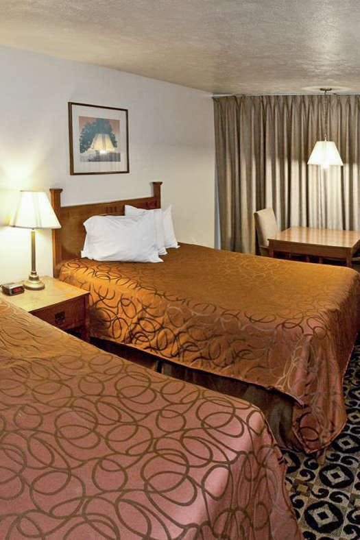 Hotel Americas Best Value Inn Roosevelt Ballard photo 2