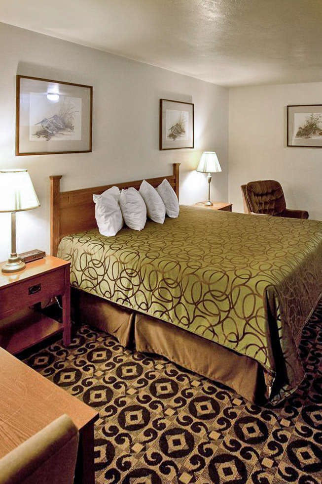 Hotel Americas Best Value Inn Roosevelt Ballard photo 1