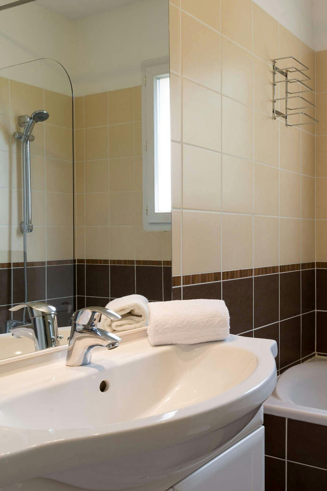 Hotel The Originals City, Hotel C™te Sud, Marseille Est photo 5