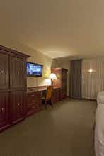 Hotel Embassy Suites by Hilton Scottsdale Resort photo 2