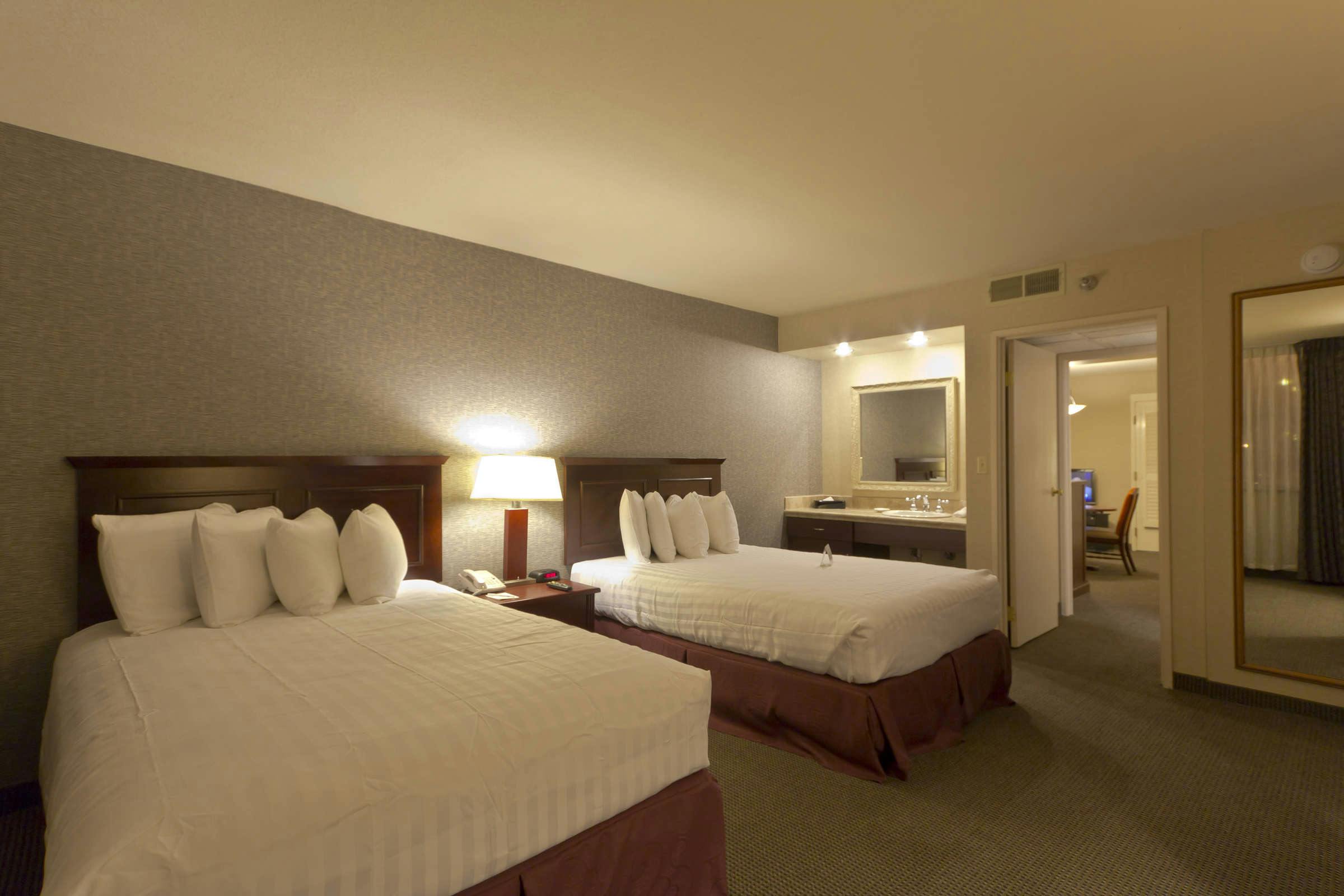 Hotel Embassy Suites by Hilton Scottsdale Resort photo 1