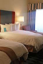 Hotel Plaza Inn & Suites at Ashland Creek photo 1