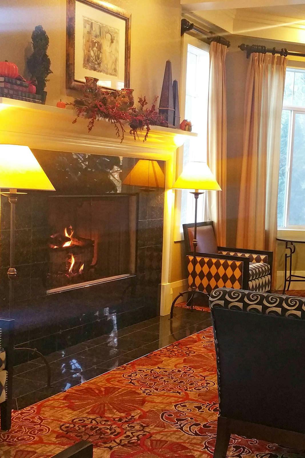 Hotel Plaza Inn &amp; Suites at Ashland Creek photo 4