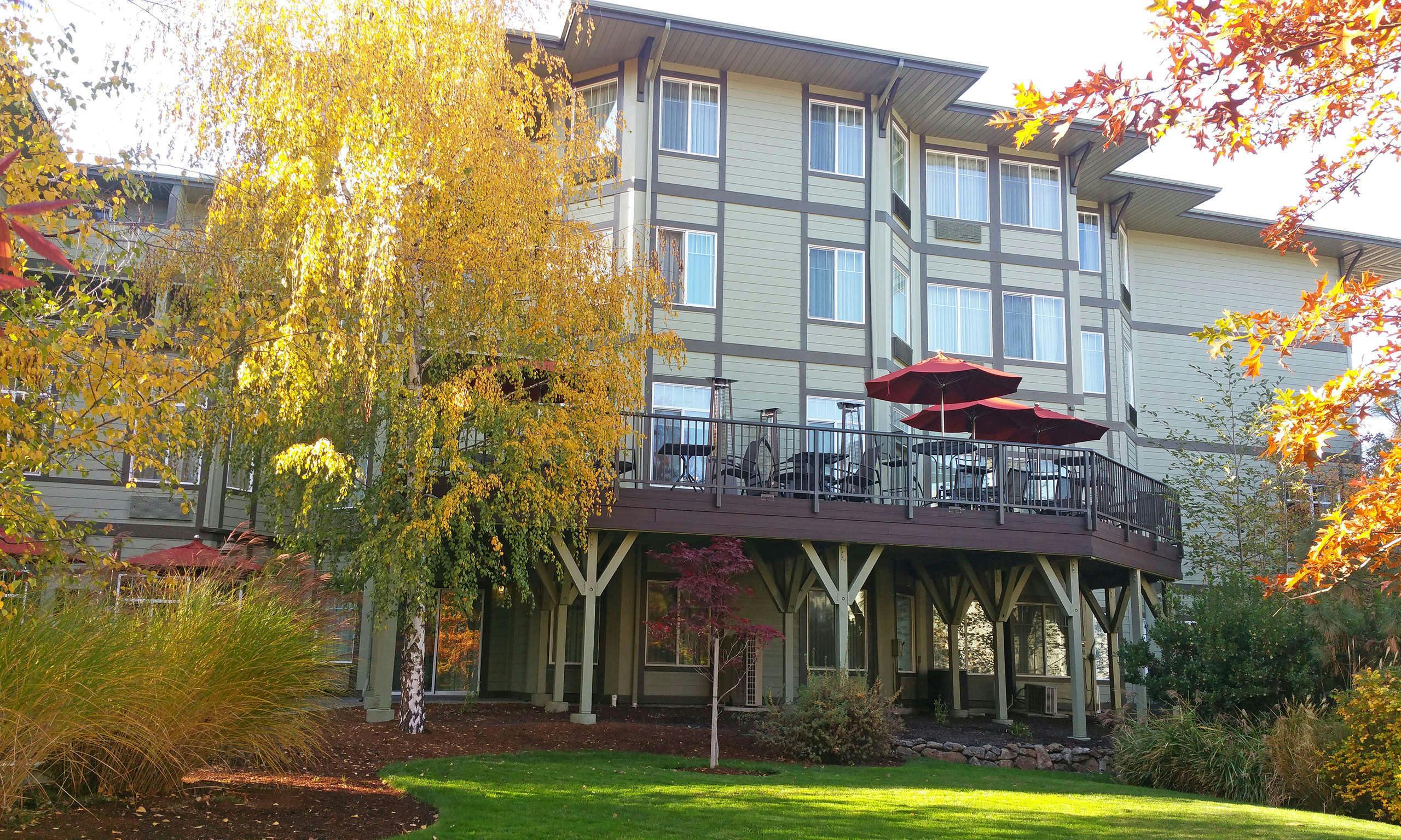 Plaza Inn &amp; Suites at Ashland Creek