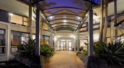 Whangaparaoa Lodge Motel