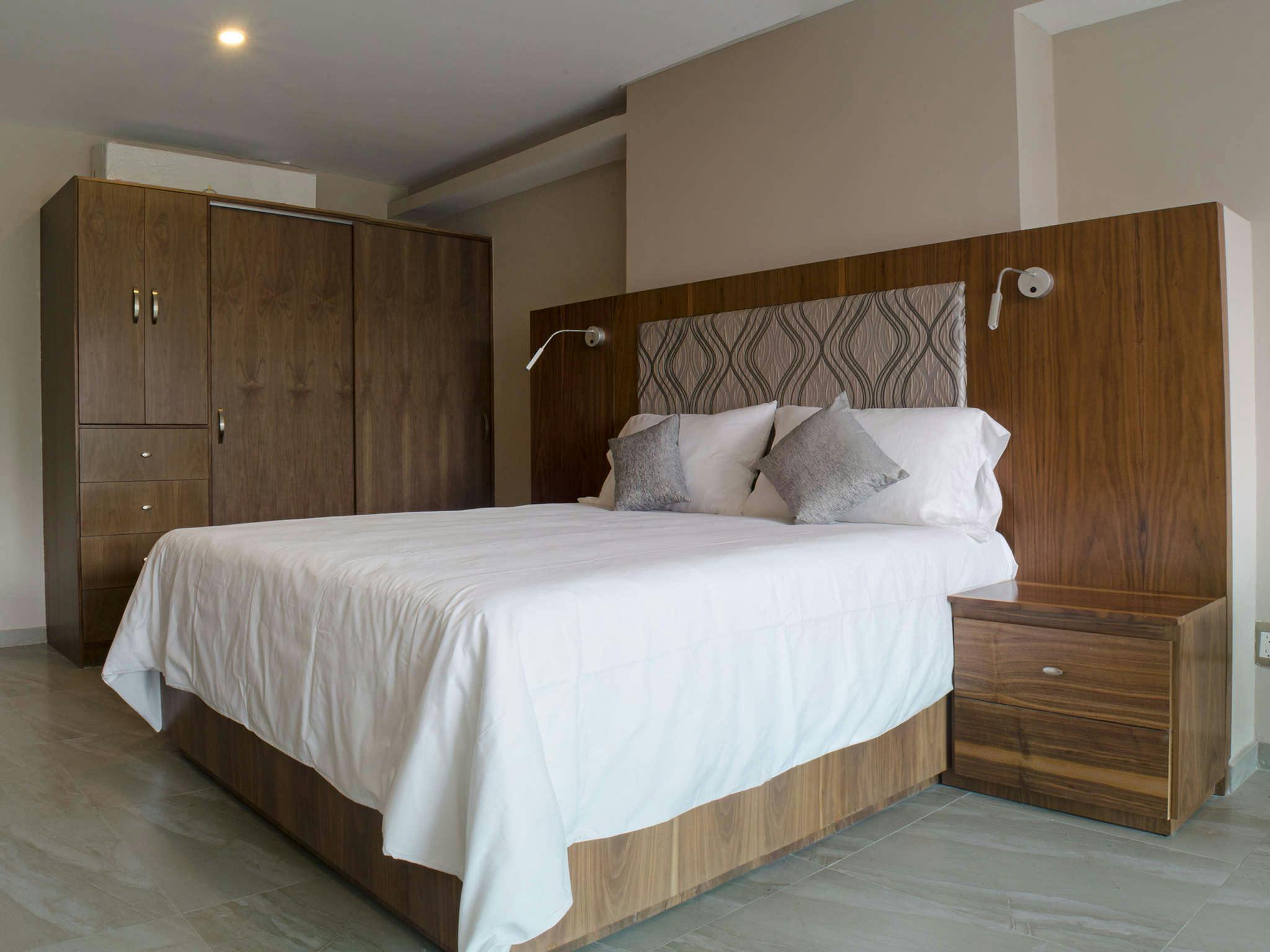 Hotel J Towers photo 2