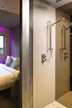 Hotel Bloc Hotel Gatwick photo 4