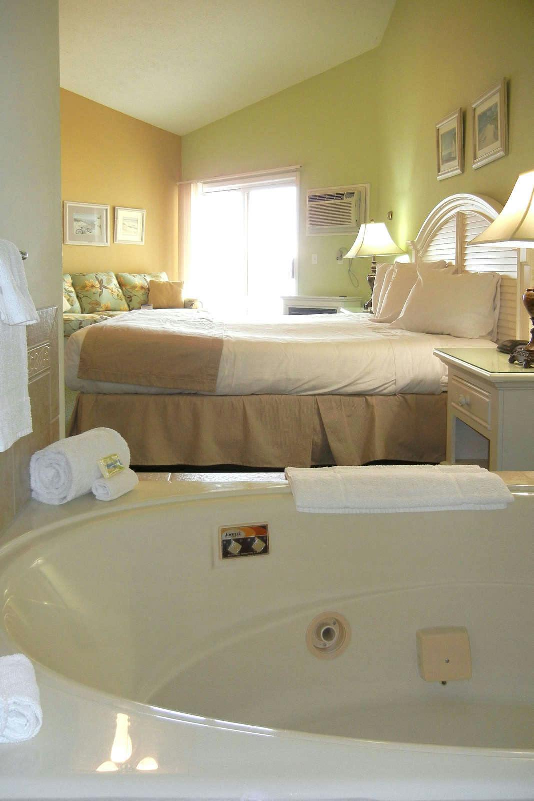 Hotel Pointes North Beachfront Resort Hotel photo 5