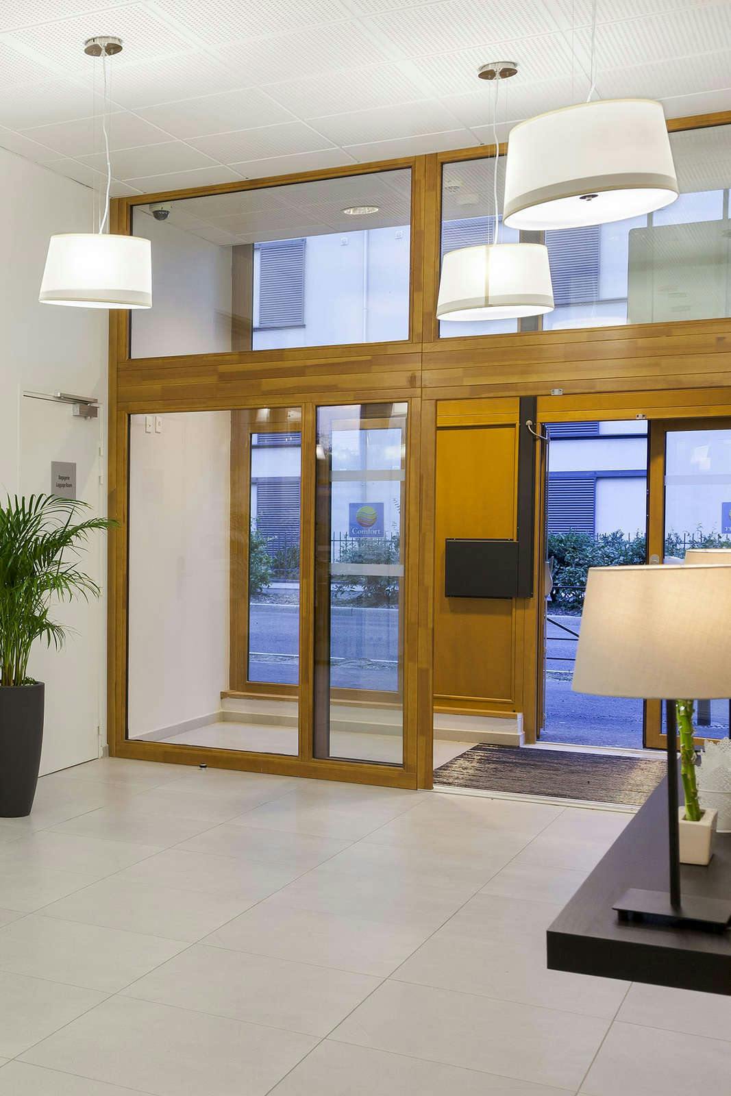 Hotel Nehô Suites Porte de Genève - Gare Annemasse photo 1