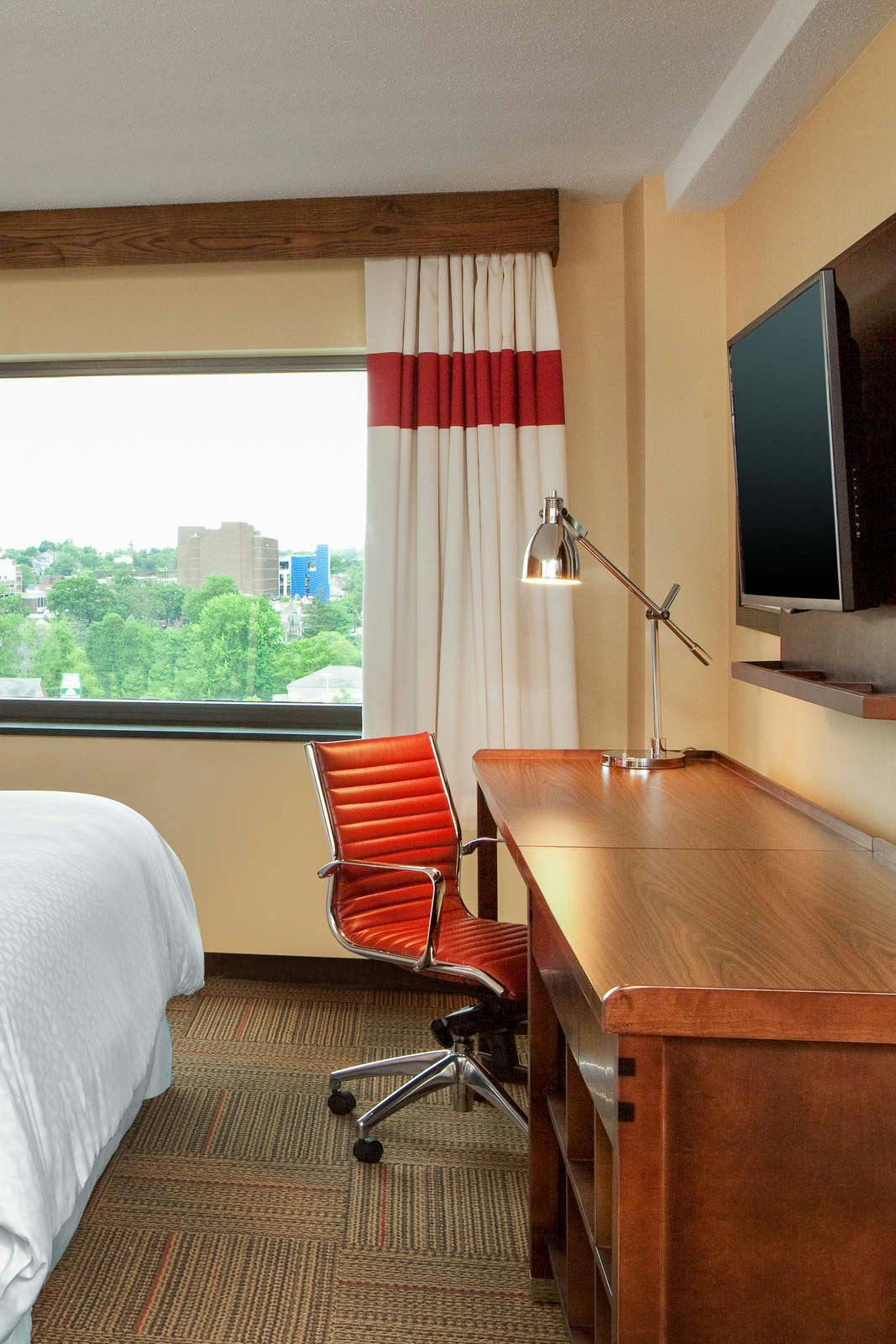 Hotel Four Points by Sheraton Scranton photo 5