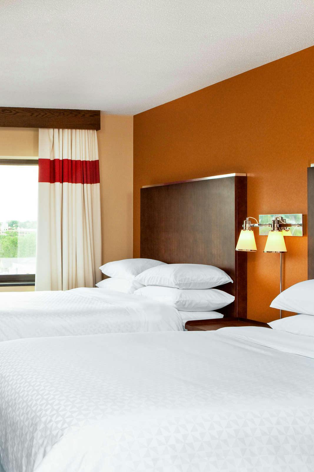 Hotel Four Points by Sheraton Scranton photo 3