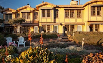 Cottage Inn by the Sea