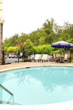 Hotel Country Inn & Suites by Radisson, Asheville West near Biltmore photo 5
