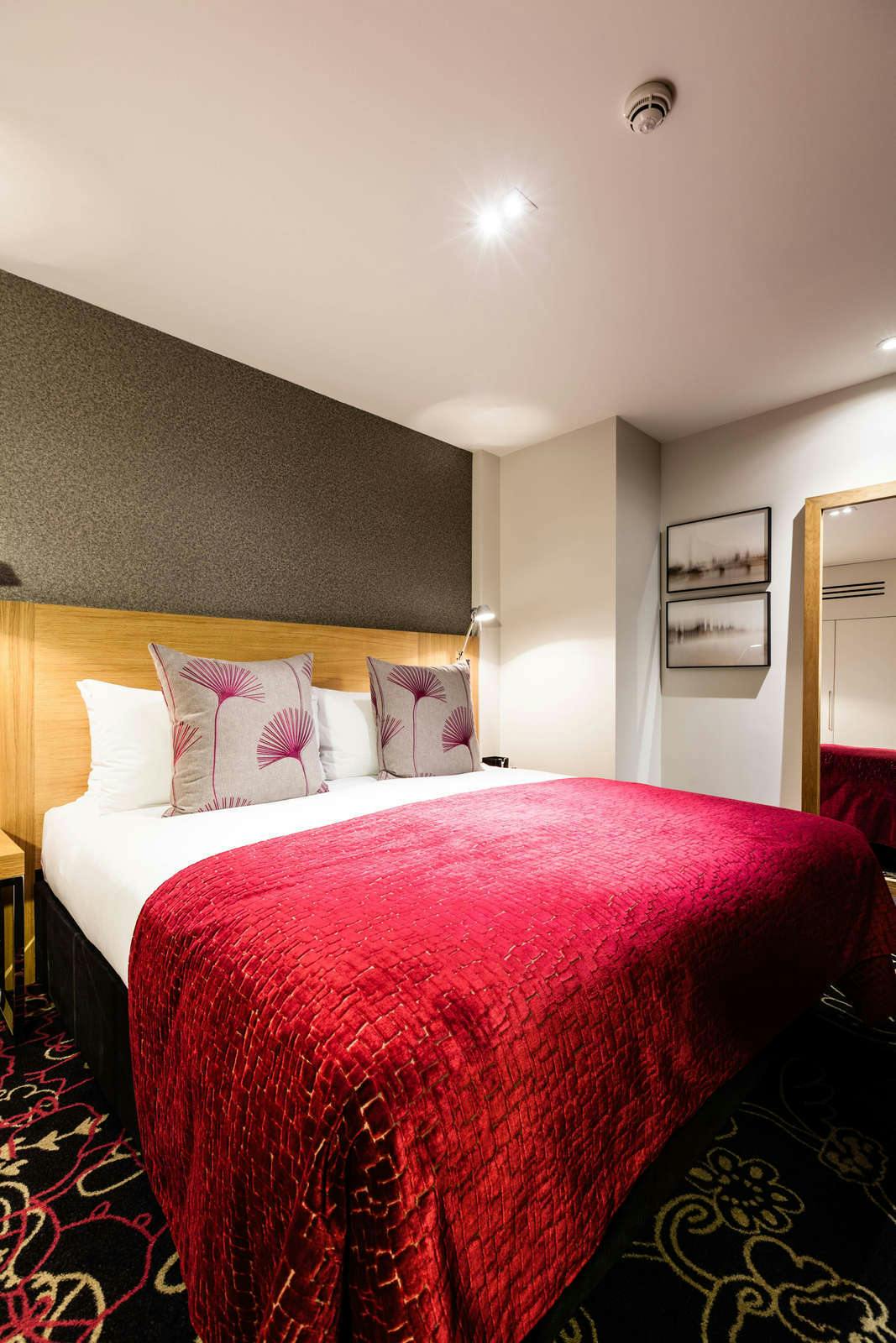 Apex Temple Court Hotel