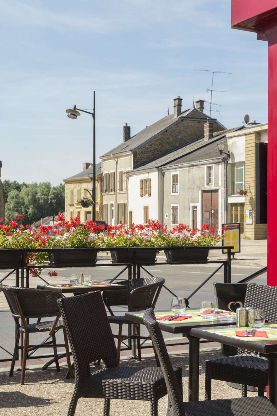 Hotel Hotel The Originals Sedan Est Le Coeur d'Or photo 1