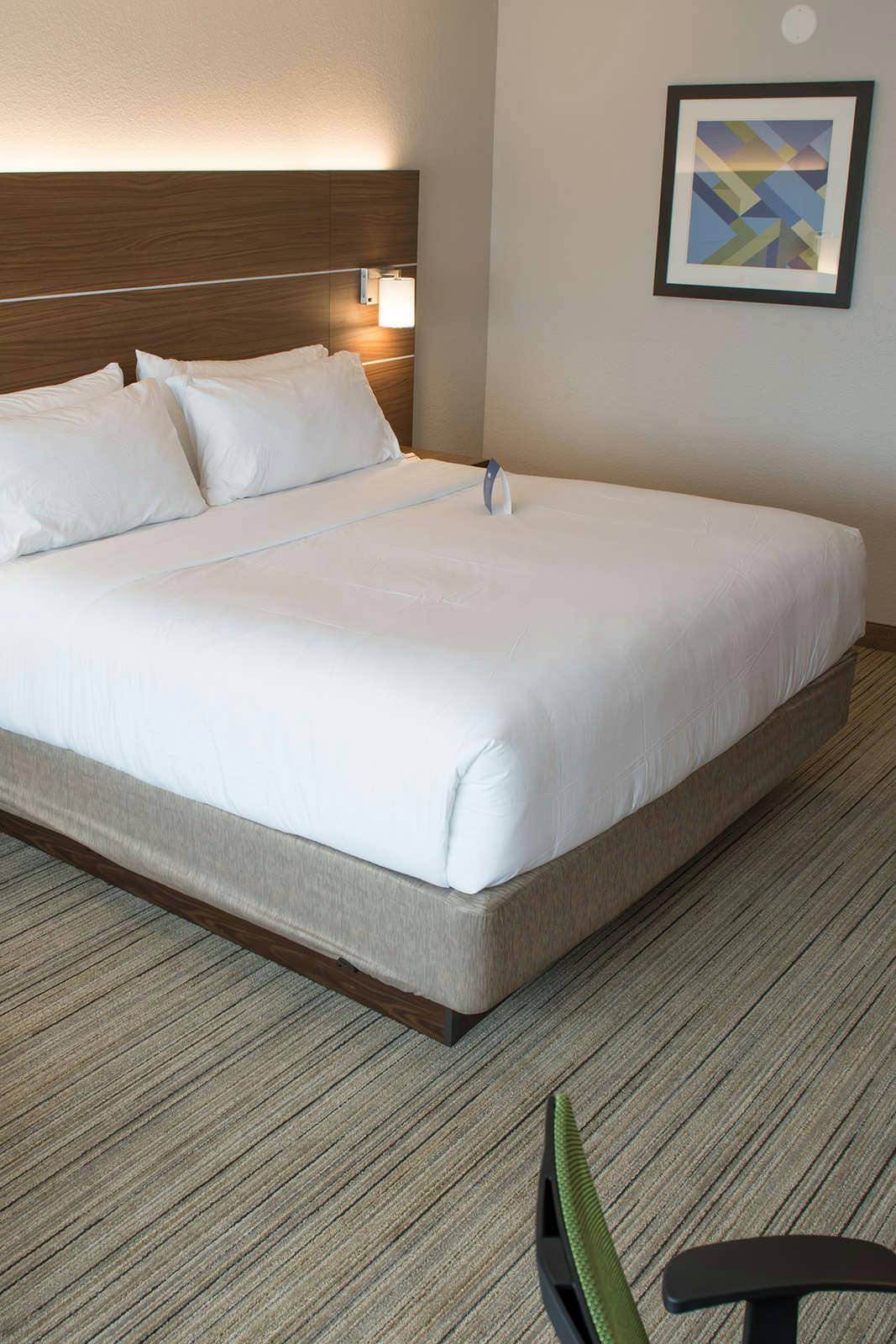 Hotel Holiday Inn Express & Suites Merrillville photo 5