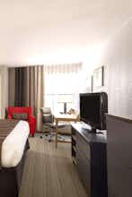 Hotel GreenTree Inn and Suites Phoenix Sky Harbor photo 4