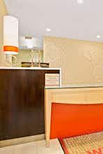 Hotel MainStay Suites Cincinnati Blue Ash photo 4