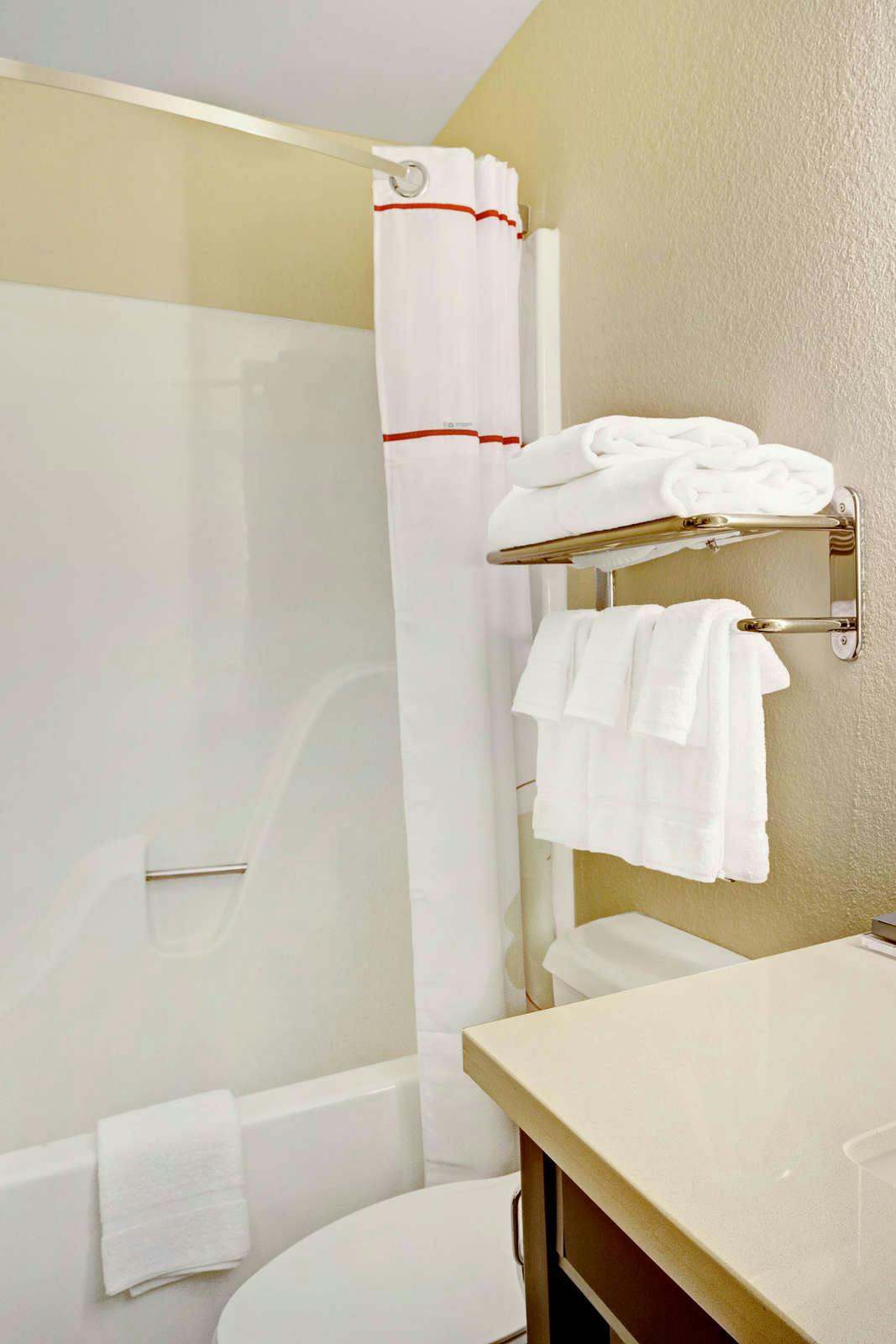 Hotel MainStay Suites Cincinnati Blue Ash photo 3