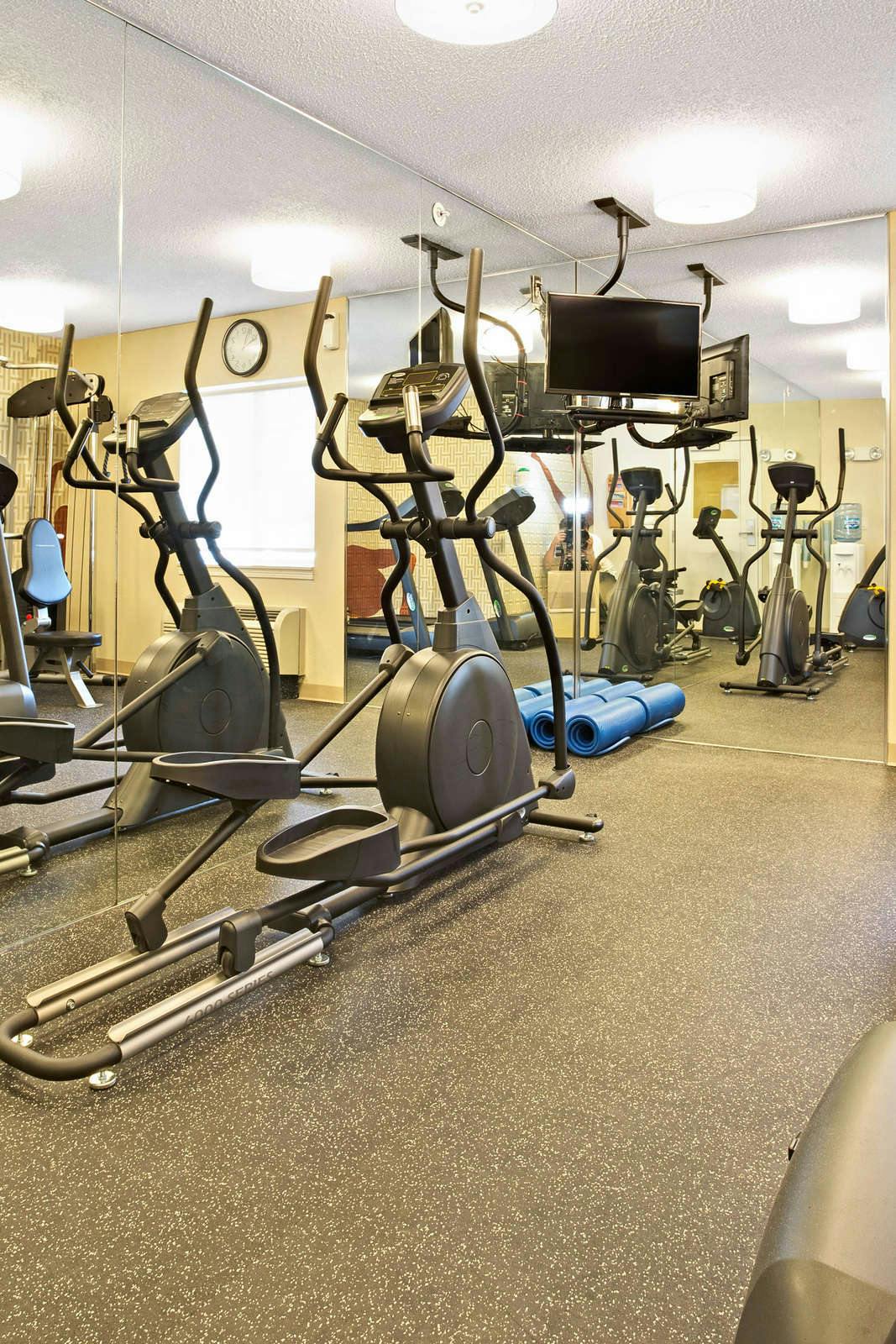 Hotel MainStay Suites Cincinnati Blue Ash photo 5