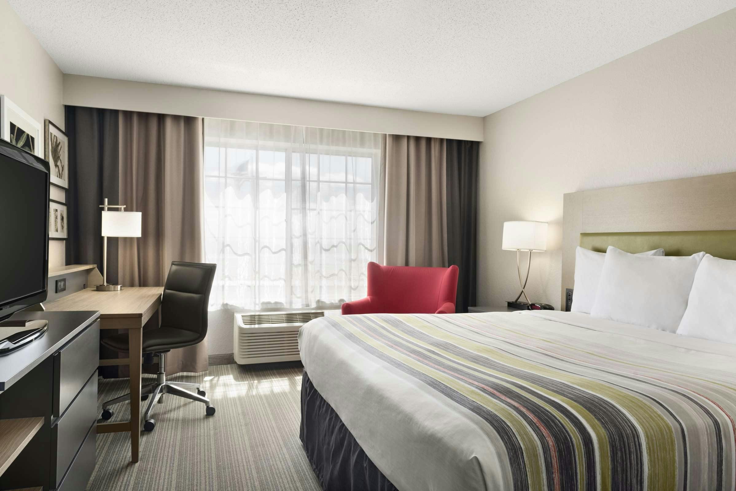 Country Inn & Suites by Radisson, Romeoville, IL