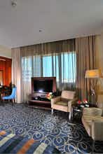 Hotel Ramada Abu Dhabi Corniche photo 3