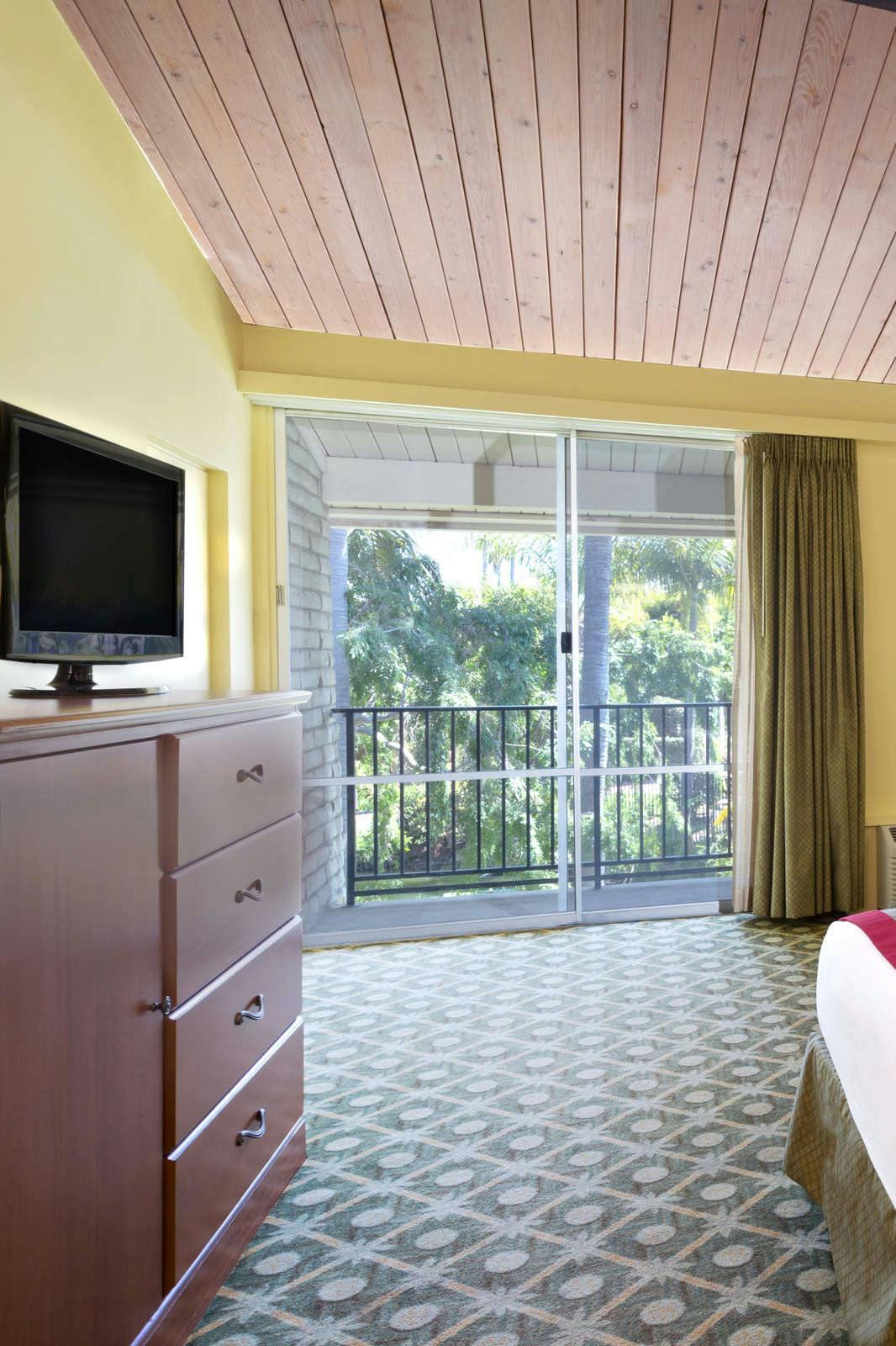 Hotel Ramada Santa Barbara photo 3