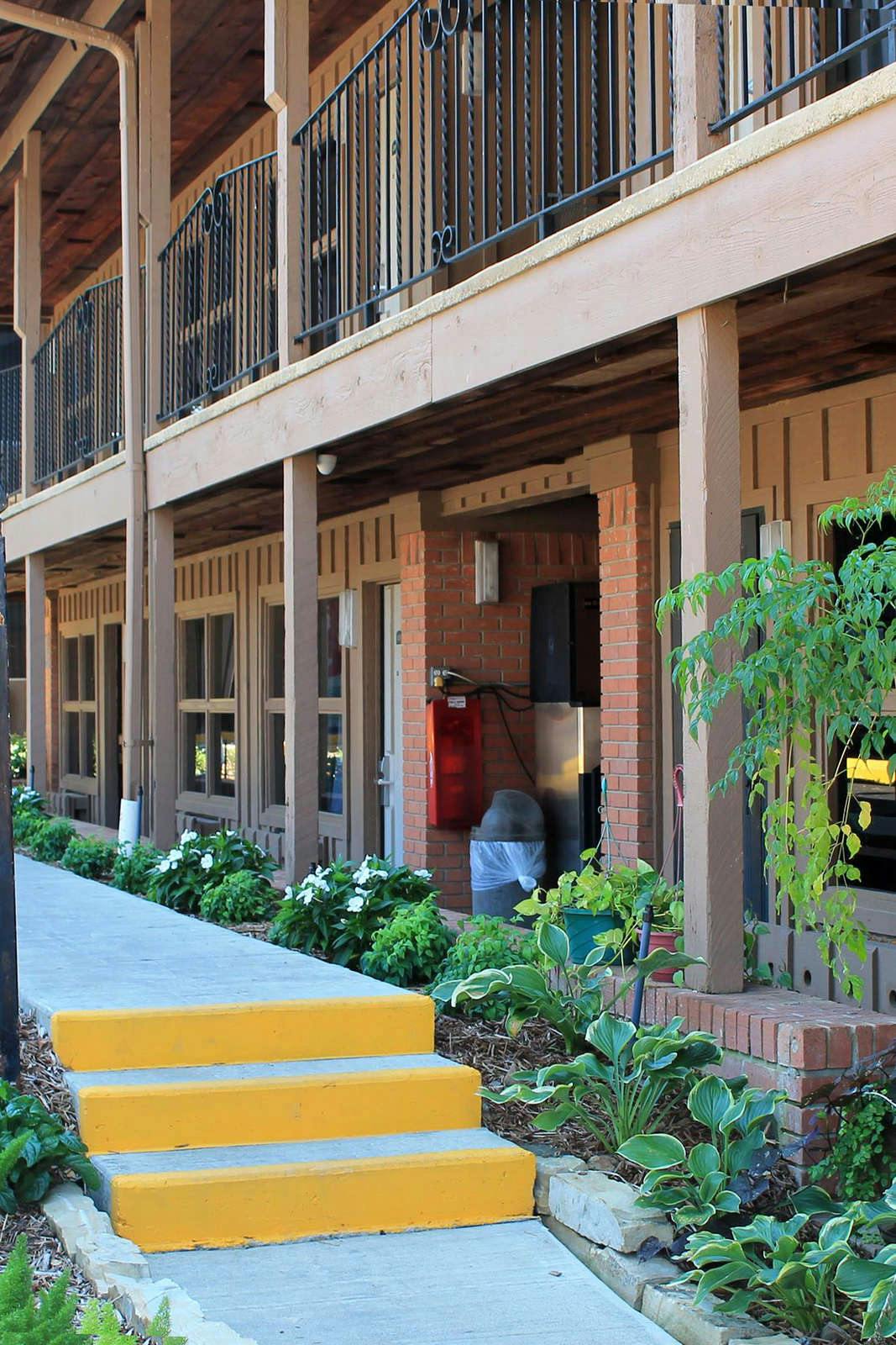 Hotel Charles Wesley Motor Lodge photo 4