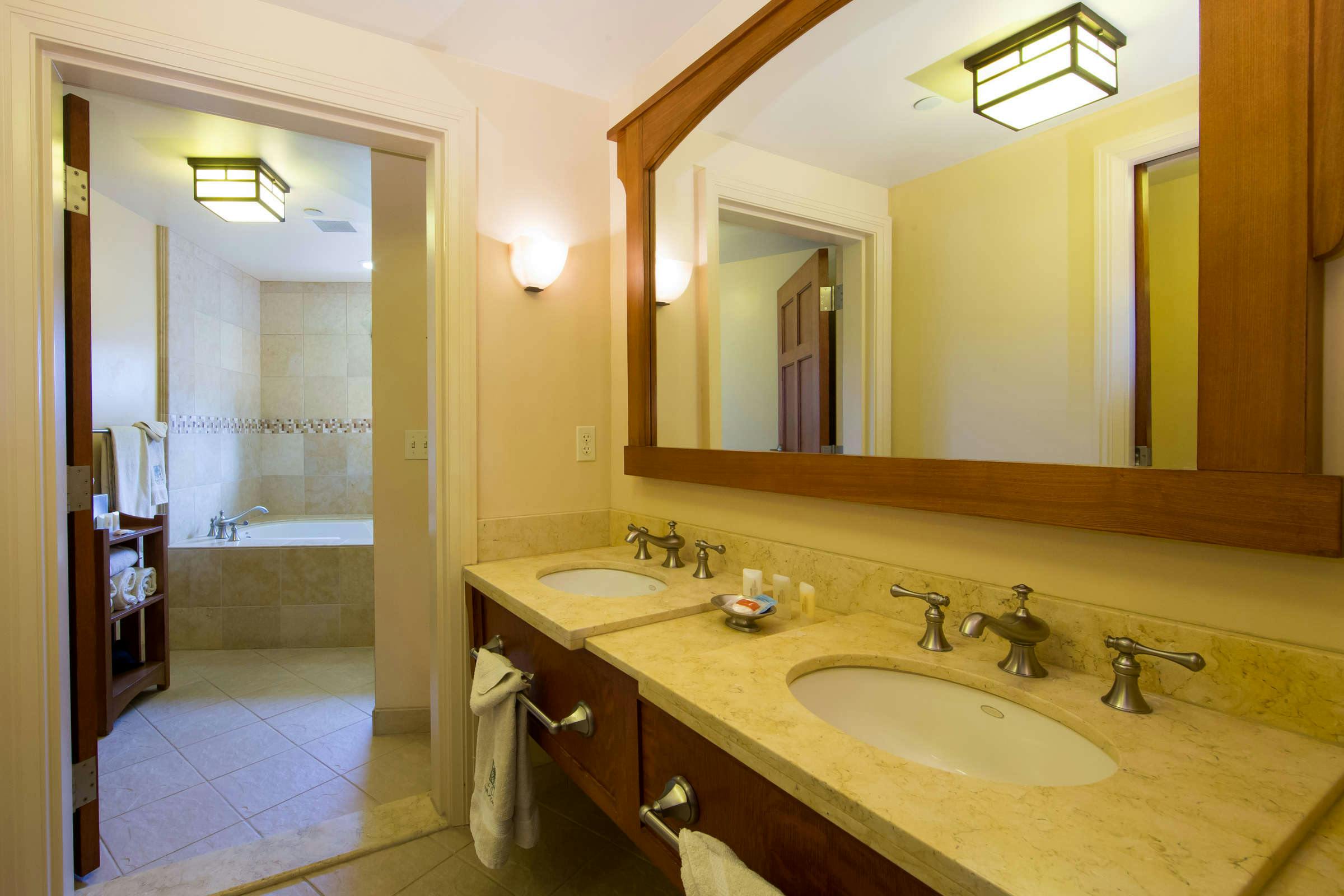 Hotel Avila Village Inn photo 4