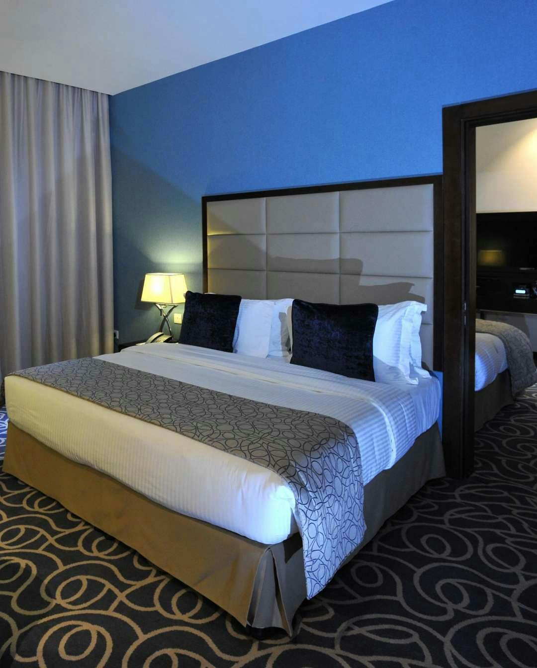 Hotel Ramada Abu Dhabi Corniche photo 1