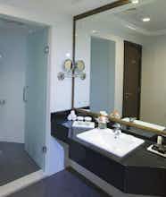 Hotel Ramada Abu Dhabi Corniche photo 4