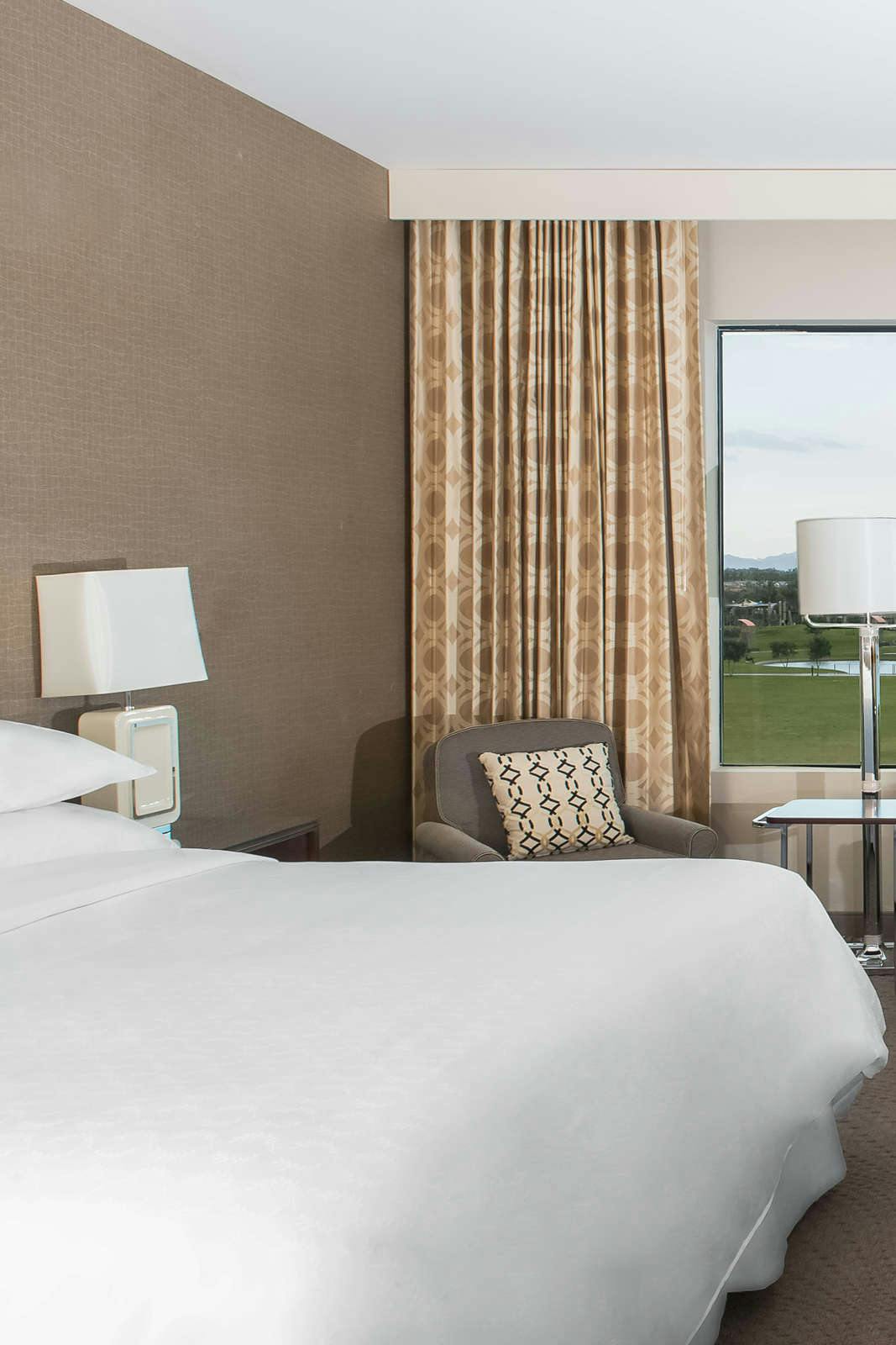 Hotel Sheraton Mesa Hotel at Wrigleyville West photo 4