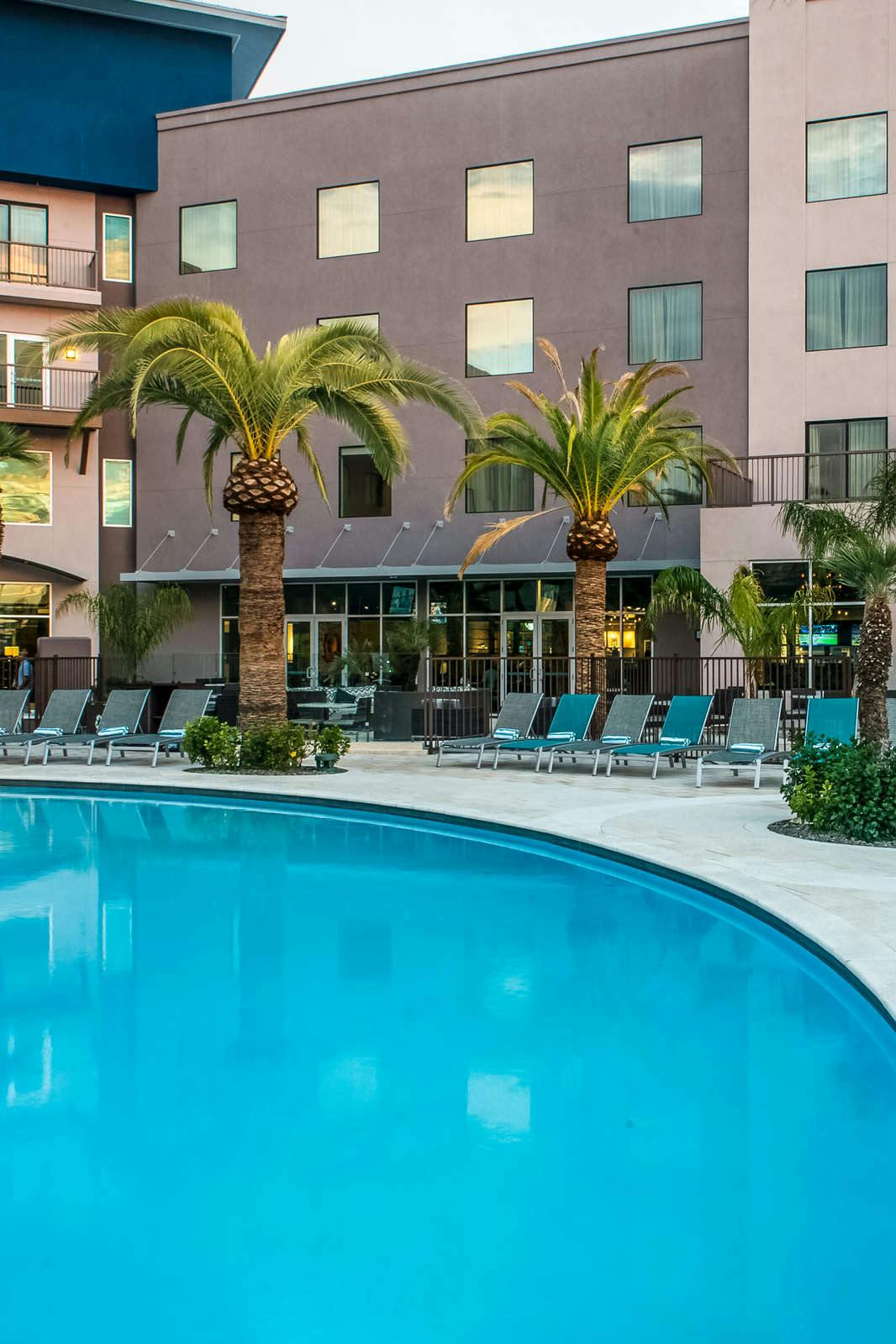 Hotel Sheraton Mesa Hotel at Wrigleyville West photo 1