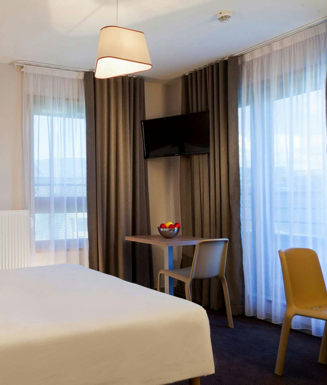 Hotel Nehô Suites Porte de Genève - Gare Annemasse photo 4