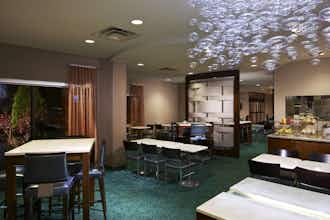 Hotel SpringHill Suites Newark Liberty Airport photo 4