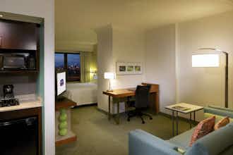 Hotel SpringHill Suites Newark Liberty Airport photo 1