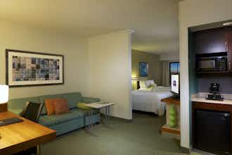 Hotel SpringHill Suites Newark Liberty Airport photo 2