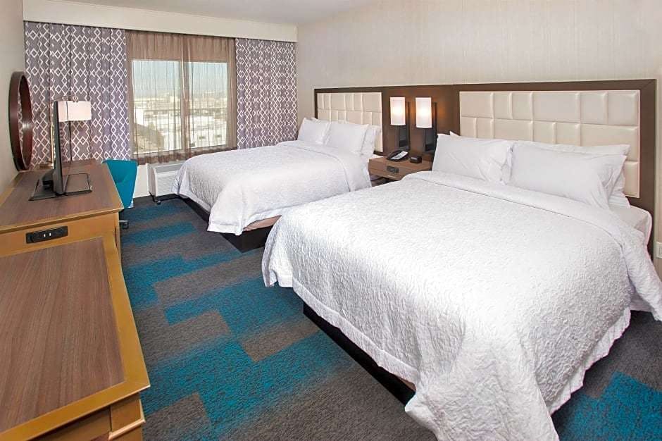 Hotel Hampton Inn & Suites LAX El Segundo photo 2