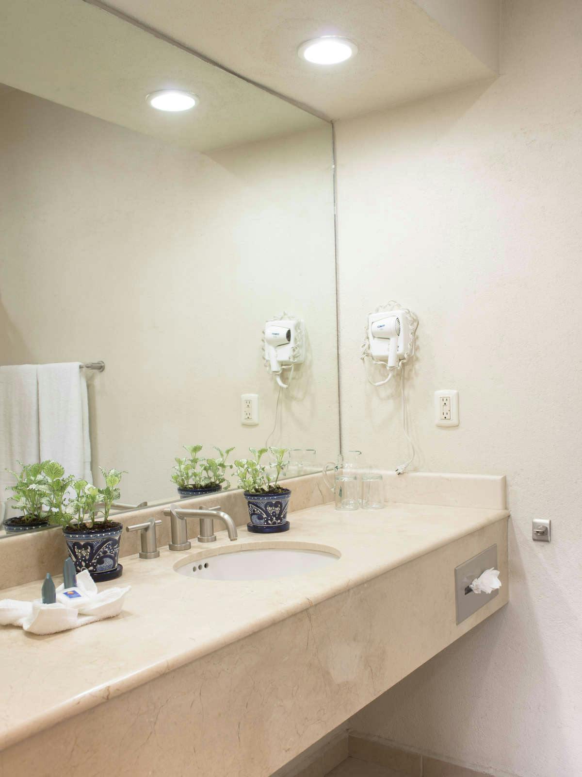 Hotel Comfort Inn Monterrey Valle photo 5