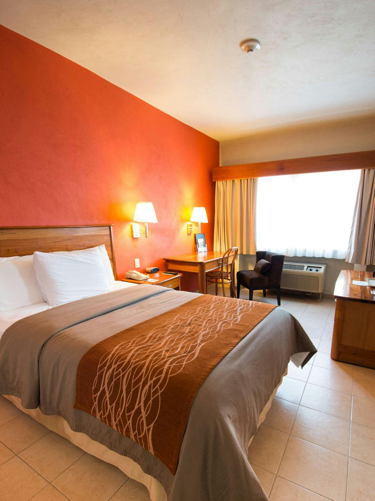 Hotel Comfort Inn Monterrey Valle photo 4