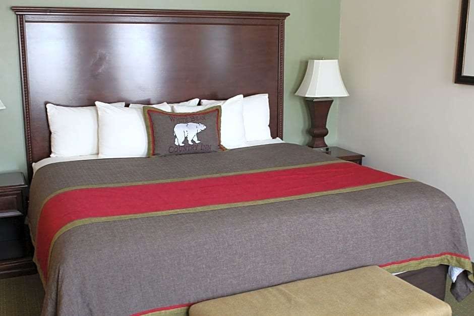 Best Western Plus White Bear Country Inn