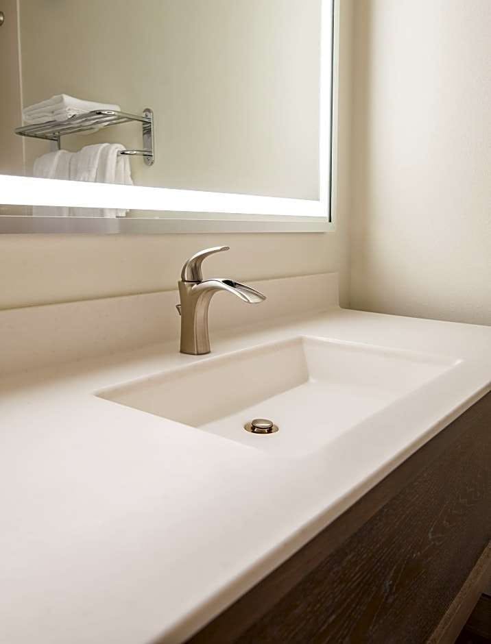 Hotel Best Western Plus University Park Inn & Suites photo 3