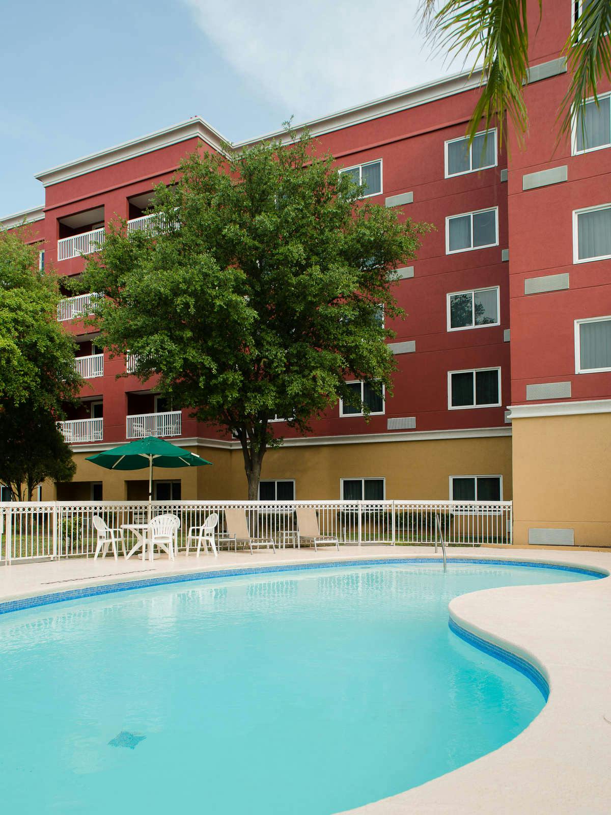 Hotel Courtyard by Marriott Monterrey Airport photo 2