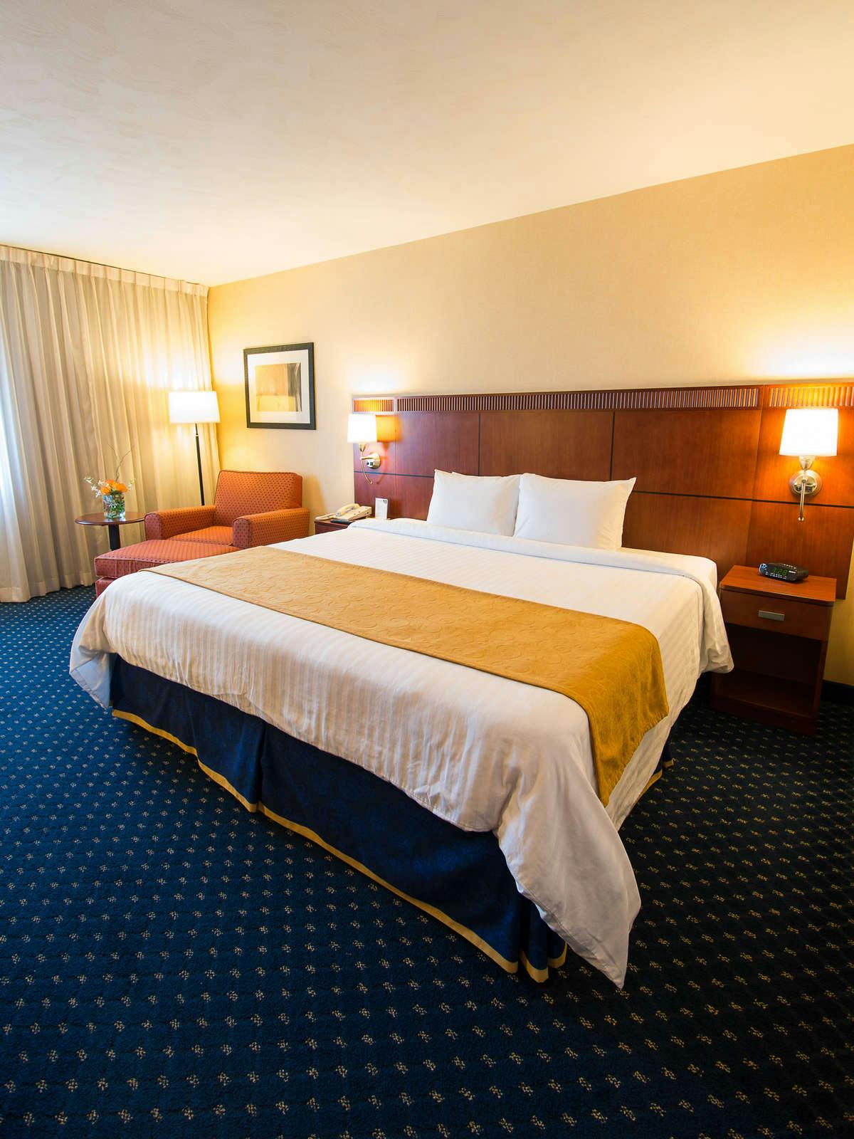 Hotel Courtyard by Marriott San Jerónimo photo 1